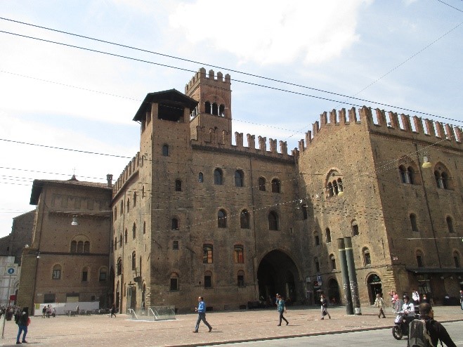 Photo 4. The Palazzo del Podesta and the Palazzo Re Enzo facing the Piazza Maggiore – during the day.