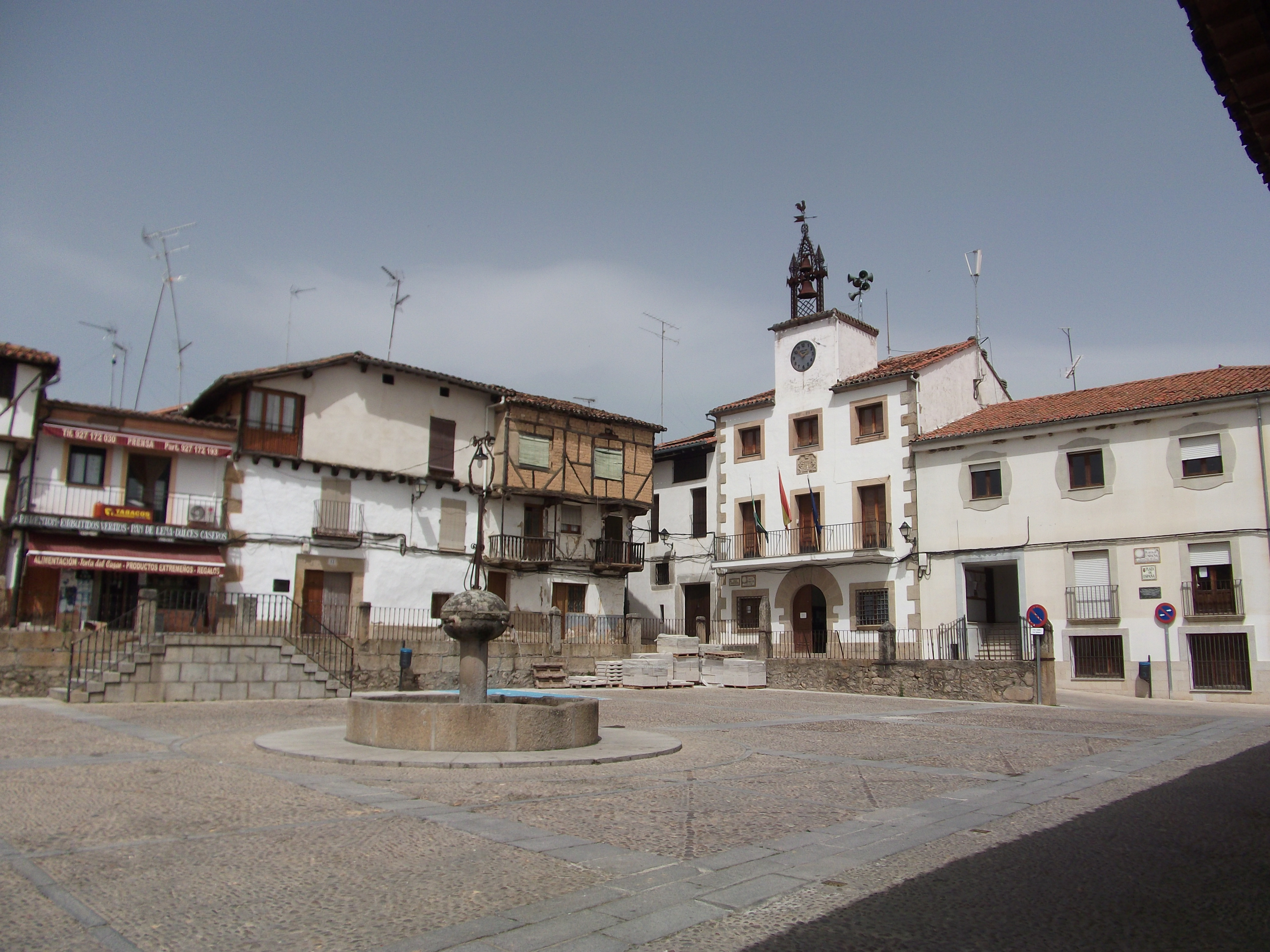 The town square at Cuacos de Yuste.